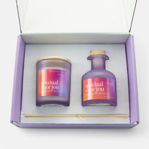 boîte cadeau de luxe personnalisée avec bougie parfumée 100gr et diffuseur de parfum 100ml - speciaal voor jou