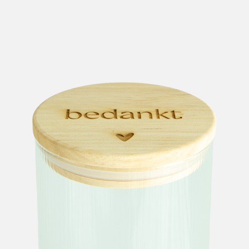 Pot cylindrique en verre avec intérieur nervuré et couvercle en bois - 'bedankt'