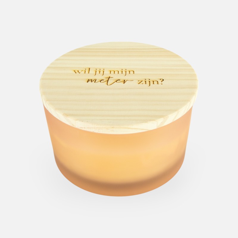 Luxe geurkaars laag frosted blush met houten deksel – 'Wil jij mijn meter zijn?'