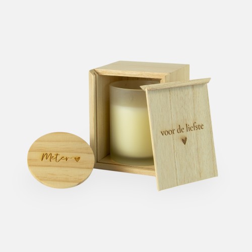 Geschenkset houten kistje met schuifdeksel & geurkaars wit - 'Voor de liefste / 'Meter'