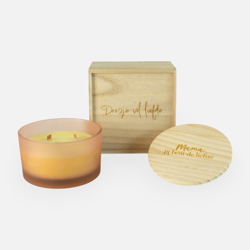 Geschenkset houten kistje met schuifdeksel en luxe geurkaars blush - 'Doosje vol liefde' / 'Mama, jij bent de liefste'